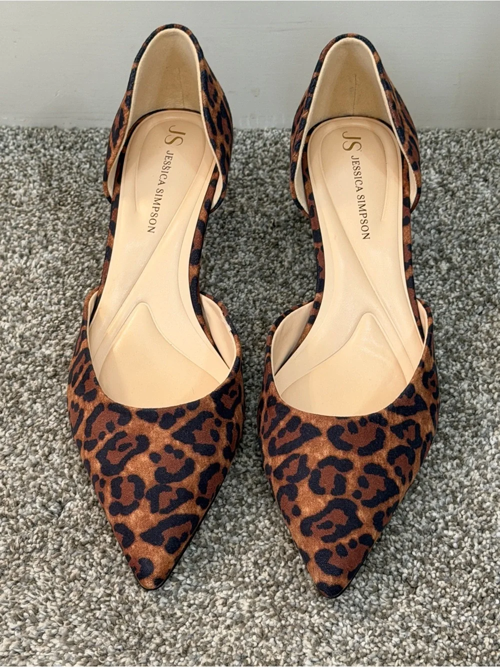 Jessica Simpson stylish leopard